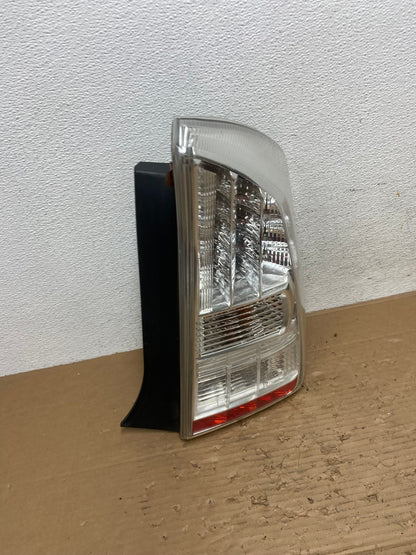 2010 2011 Toyota Prius Tail Light Right Passenger Side AD4324 LK2