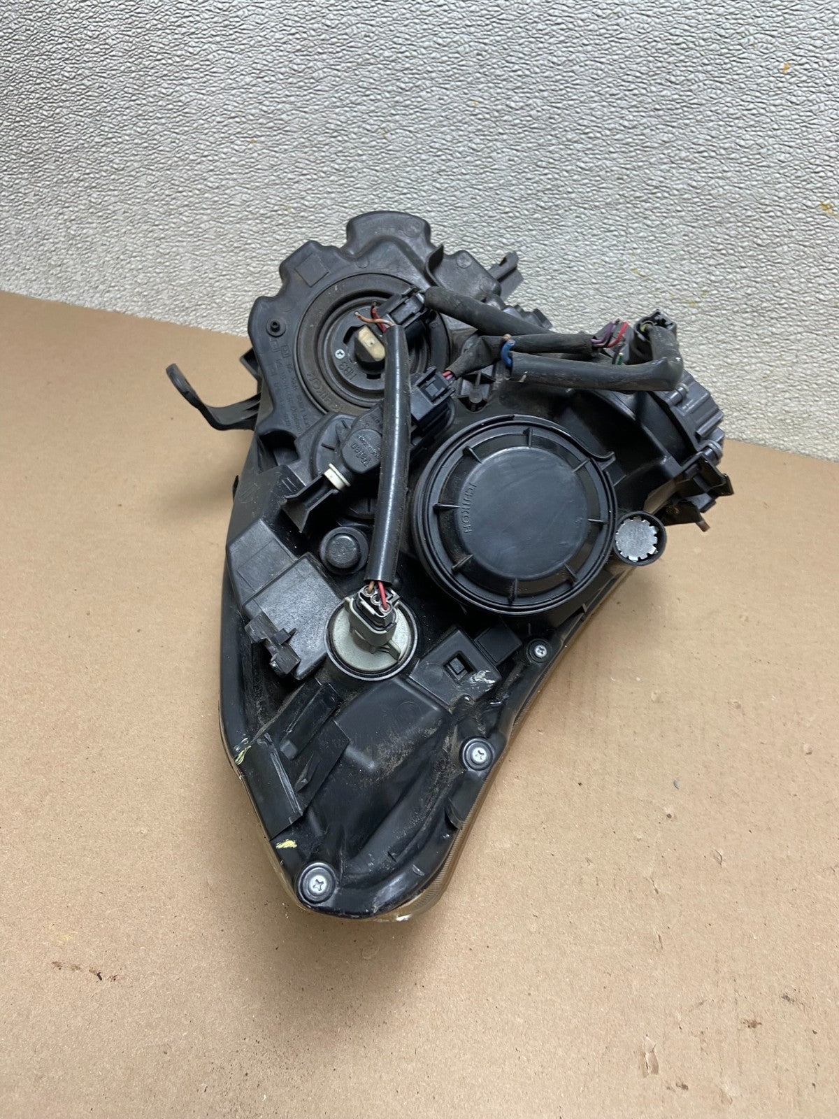 2008 to 2013 Nissan Rogue HID Xenon Headlight Left Driver Lh Side Oem AB4988 DW9