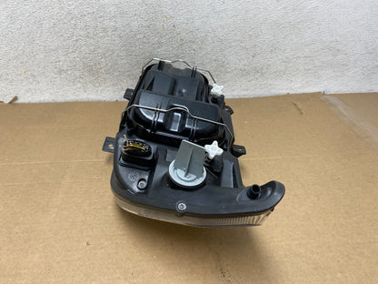 2005 to 2006 Mercedes Sprinter Right Passenger Headlight Halogen AH3102 DW6