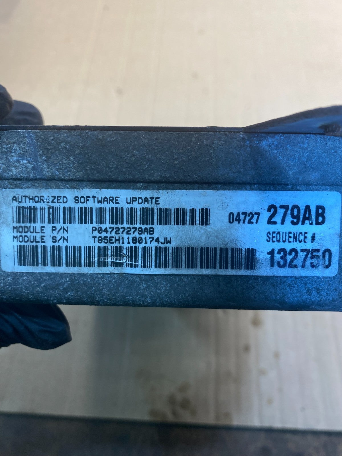 2000 Dodge Caravan 3.3L Engine Control Unit ECU Module p04727279AB ad2931 DG2