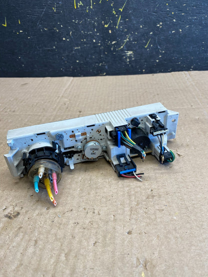 2008-2010 Chevrolet Express 1500 2500 3500 Climate Control Panel Z1578 DG3