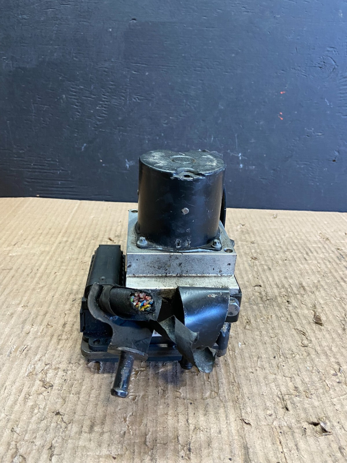 2008 to 2010 BMW 5-Series ABS Anti-Lock Brake Pump 3451 6784159-01 OEM D2954 DG11