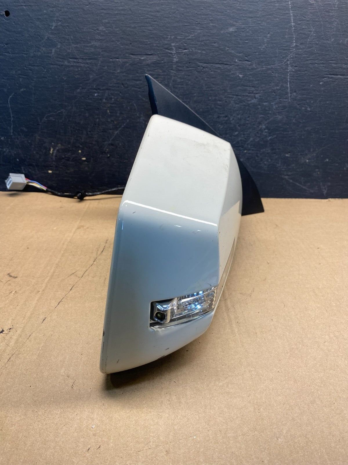2009 to 2017 GMC Acadia Right Passenger Heated Door View Mirror AE7688 DW11