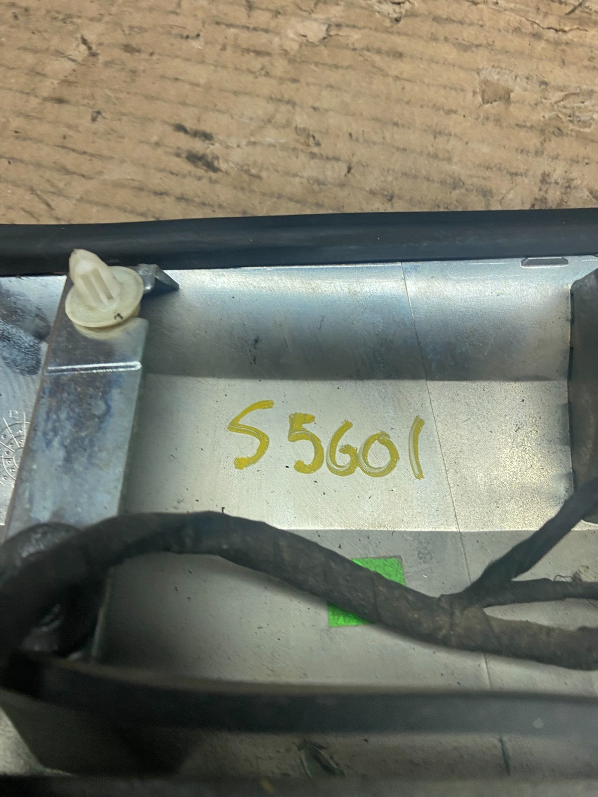 2010-2015 Gmc Terrain Lift Gate Handle Back Up with Camera Camera Panel S5601 DG8