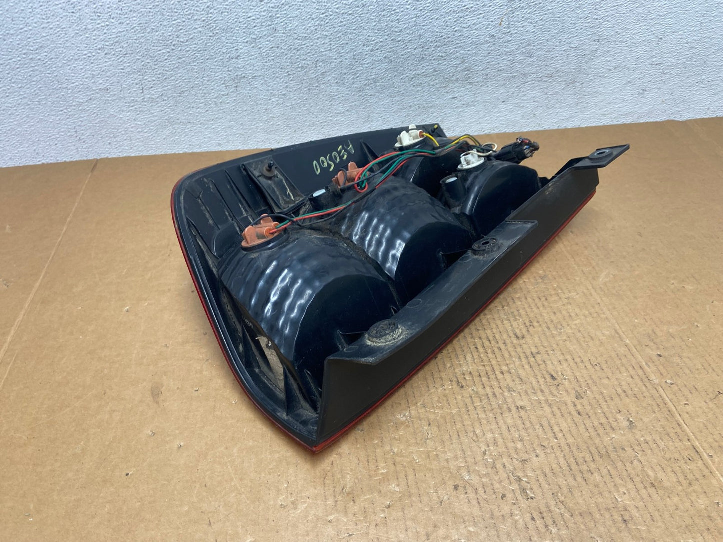 2007 to 2010 Hyundai Entourage Left Driver LH Side Tail Light AE0500 LK5