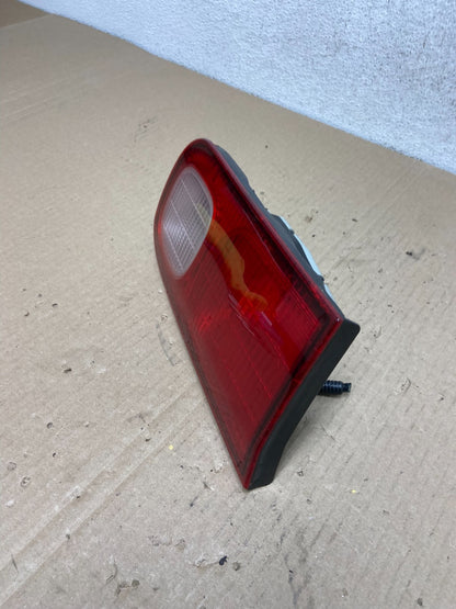 1998 to 2001 Acura Integra Left Driver LH Side Inner Tail light AE9542 DG1