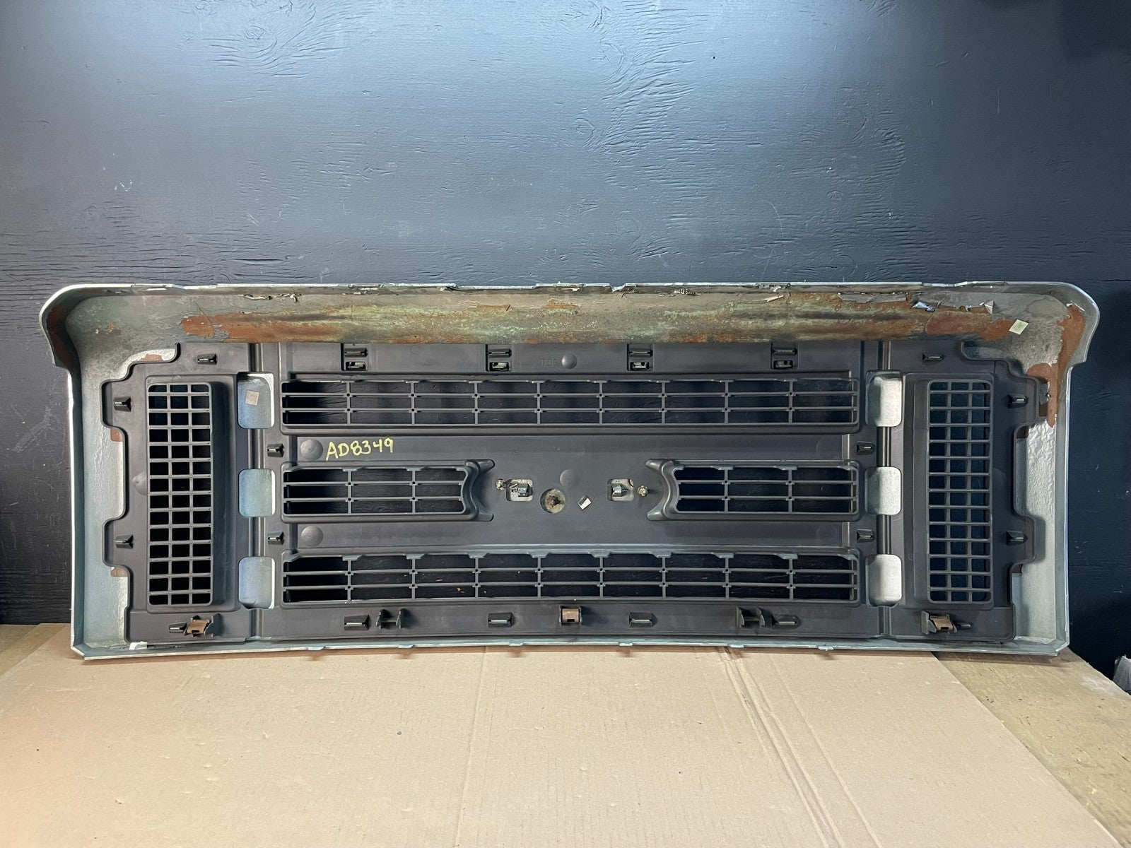 2008 to 2014 Ford Econoline E150 E250 Front Upper Chrome Grill Grille ad8349 DG5