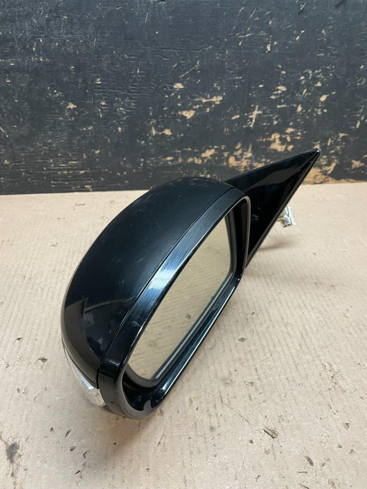 2009 to 2014 Hyundai Genesis Sedan Left Driver Turn Signal Door Mirror AA2012 MS10