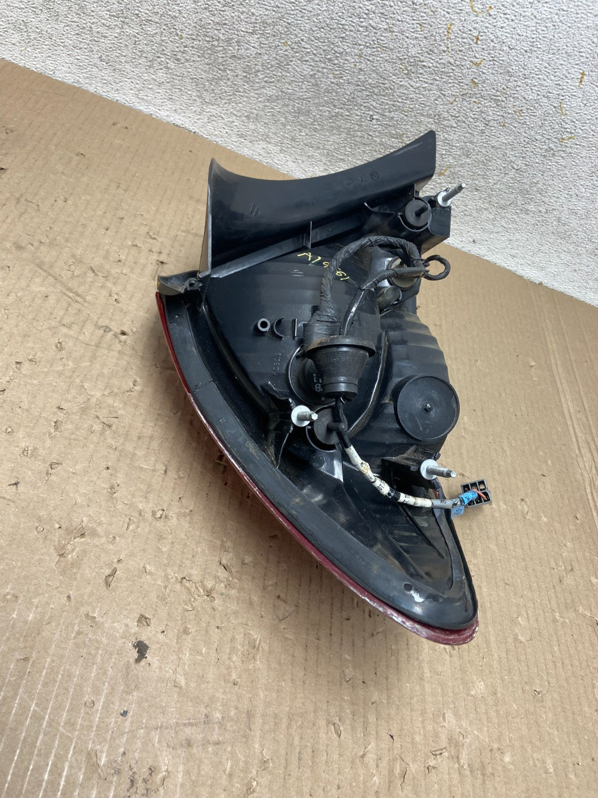 2000 to 2003 Ford Taurus Right Passenger Rh Side Tail Light AI9661 LK6