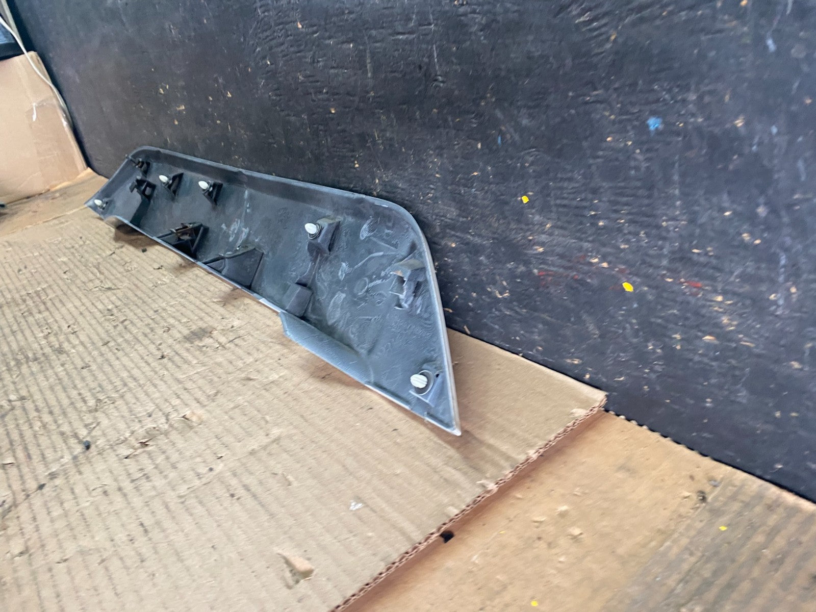 2007 to 2013 Mitsubishi Outlander Rear Hatch Tailgate Trim Molding OEM S5642 DG6