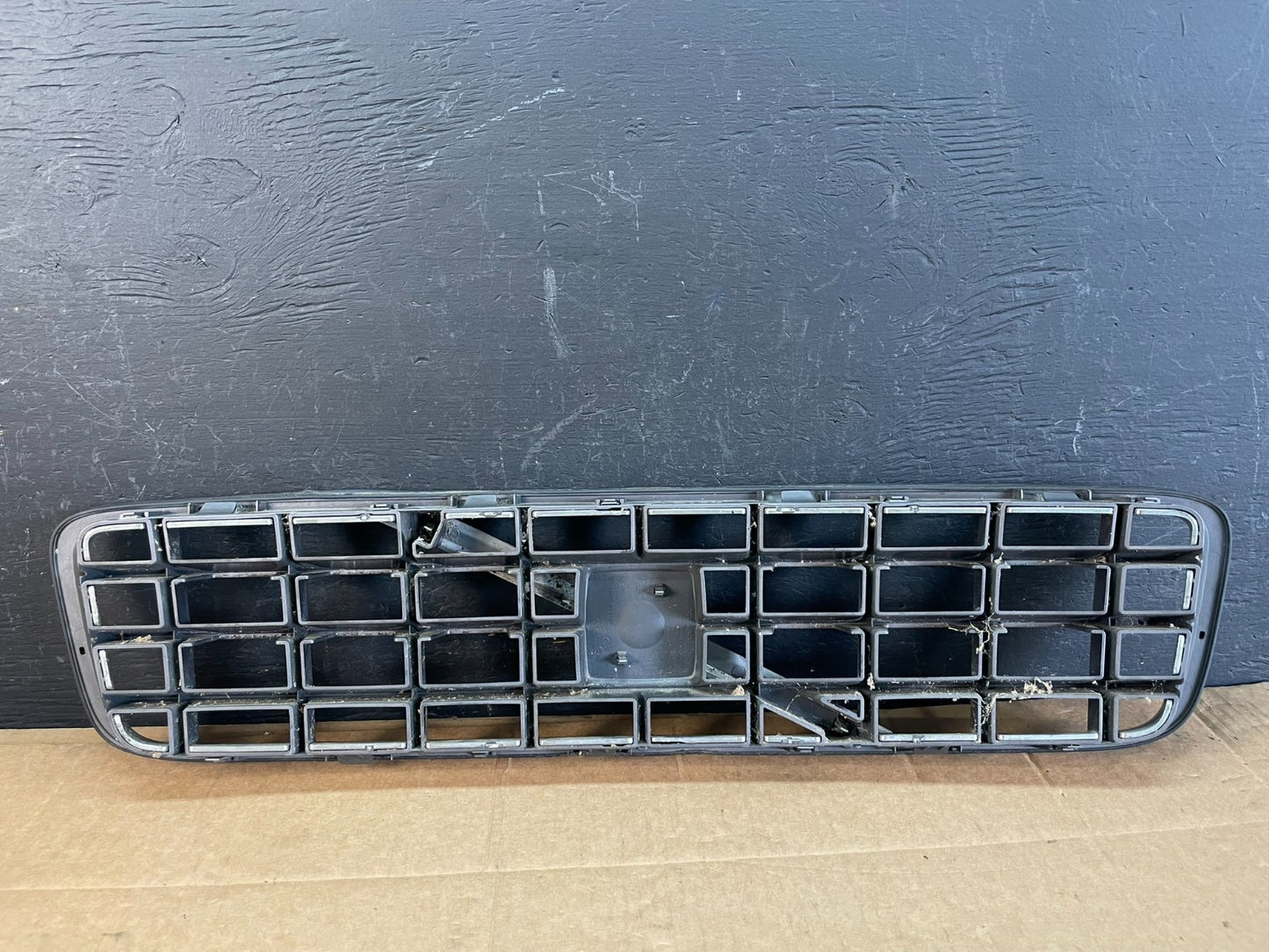 2003 to 2013 Volvo XC90 Front Upper Grill Grille AC5134 DG3