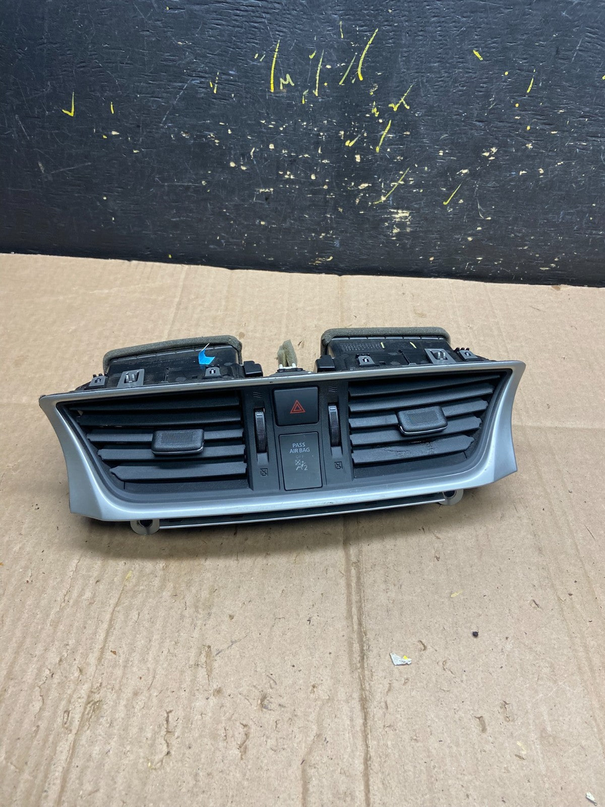 2013 to 2015 Nissan Sentra Air Vents Top Dash Center W/Hazzard Switch AA7946 DG0