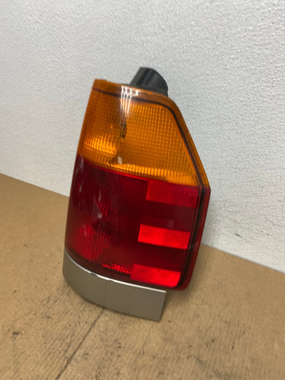 2002-2009 GMC Envoy Right Passenger RH Side Tail Light Oem AC3728 LK1