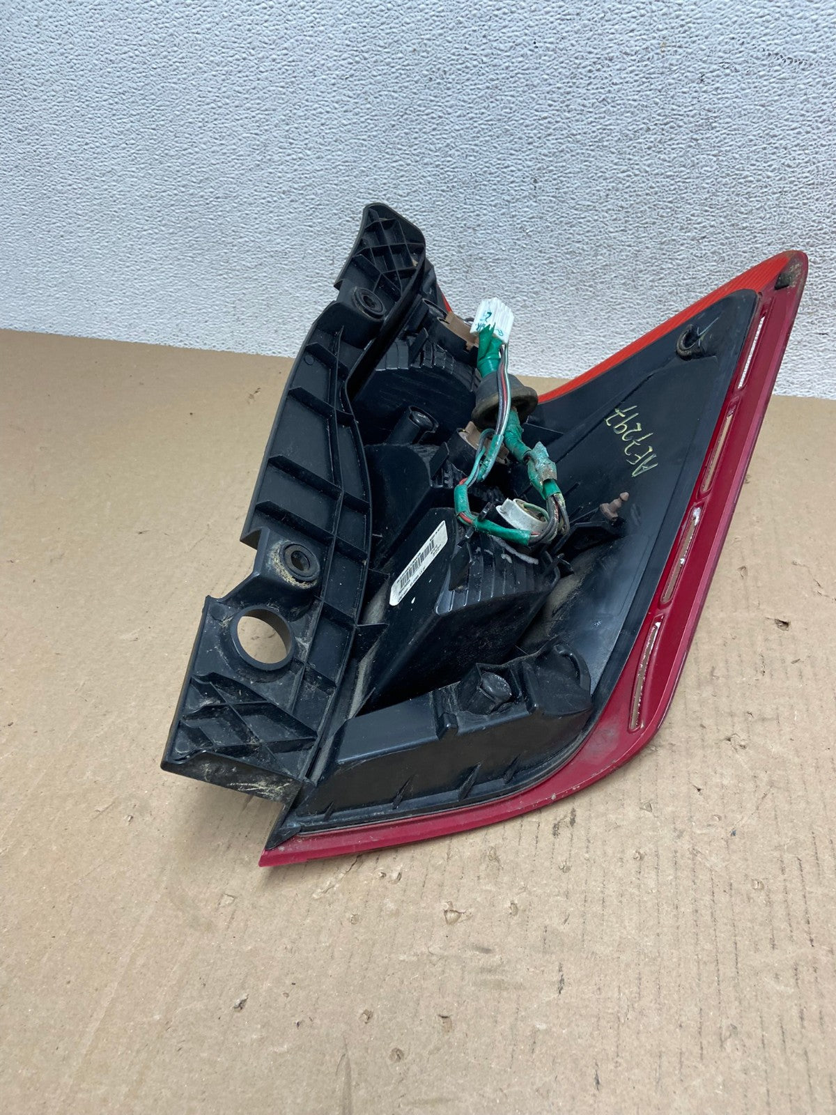 2014 - 2019 Nissan Versa Note Hatchback Left Driver LH Tail Light AE7297 LK6