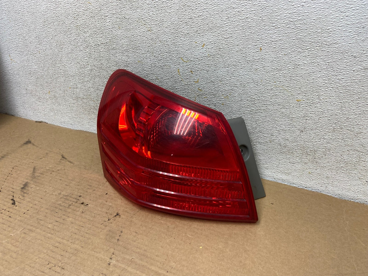 2008 to 2015 Nissan Rogue Left Driver LH Side Tail Light AH4192 LK2