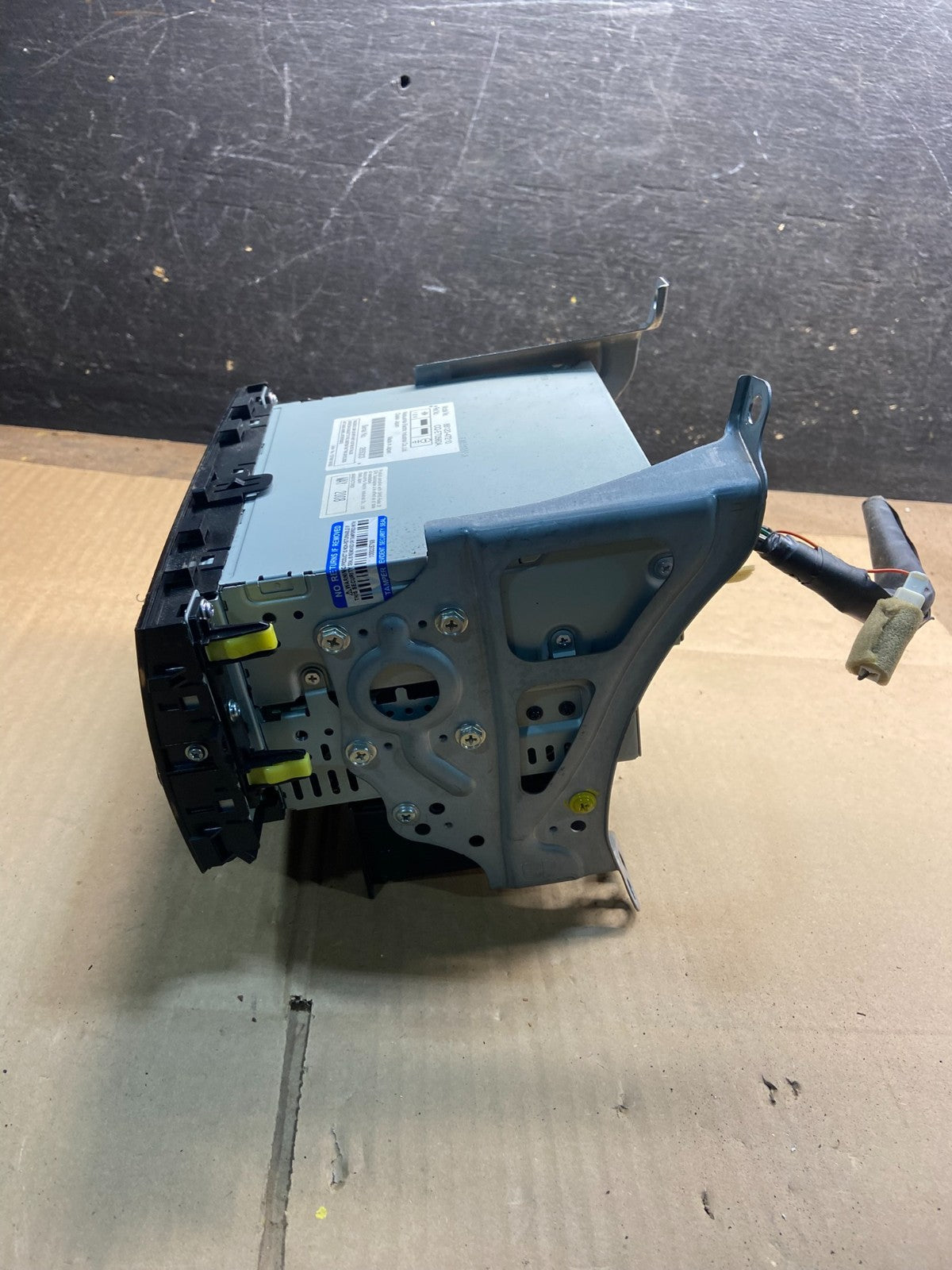 2006 to 2009 Toyota Prius OEM Radio AM/FM CD Player Oem Y4402 DG3