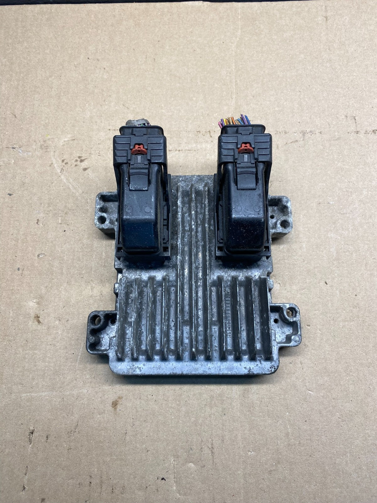 2010 to 2013 Chevrolet Silverado Yukon Engine Control Module ECM ECU AG4030 DG0