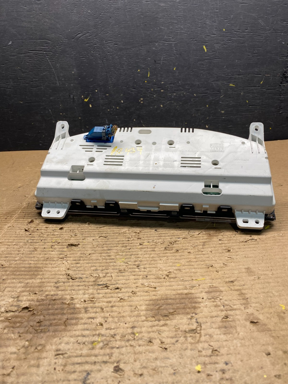 2008 - 2010 Ford Edge Gauge Speedometer Cluster OEM R2439 DG6
