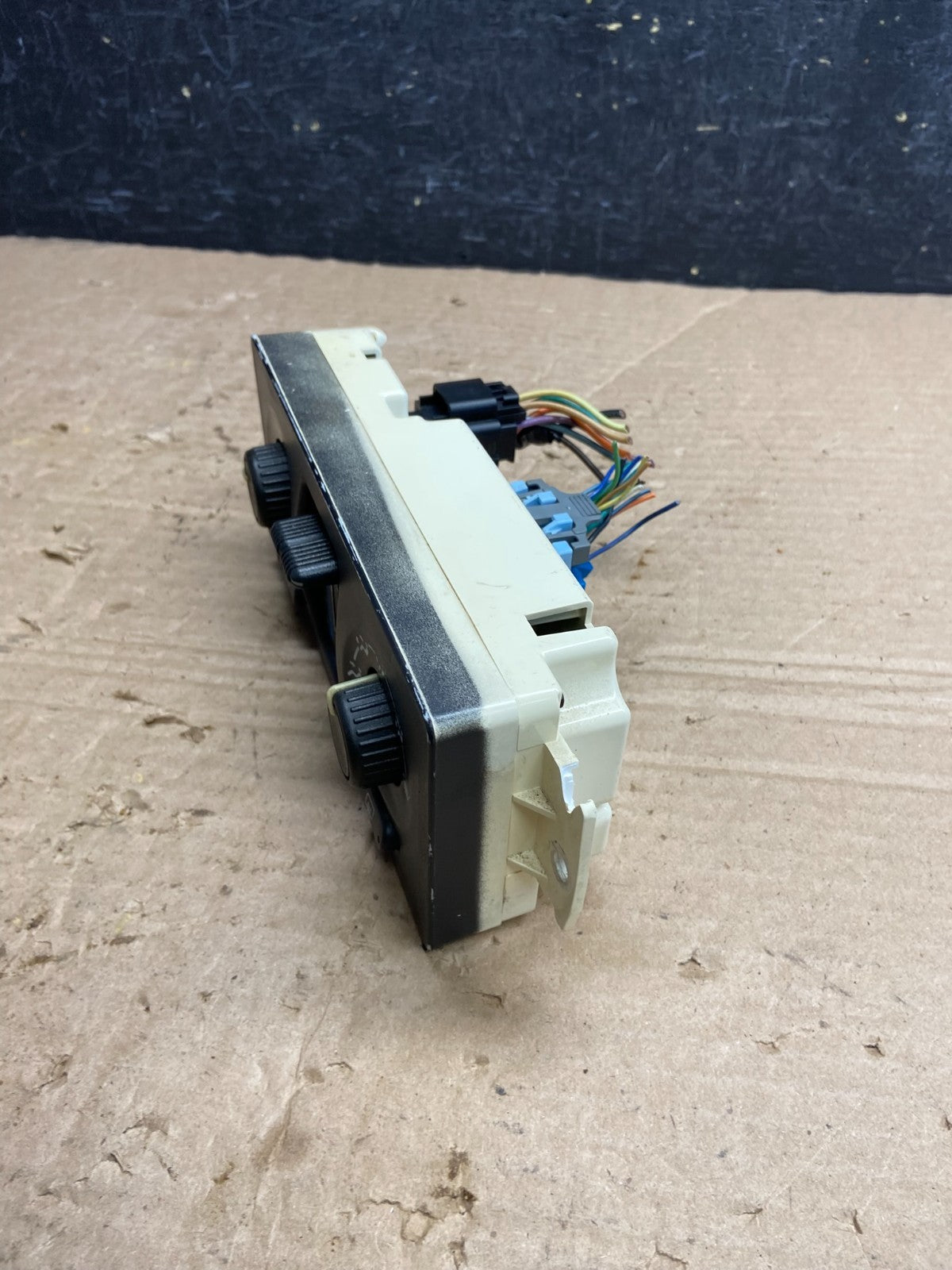2003 to 2006 Chevrolet Silverado HVAC Heater Climate Control Module AF2241 DW3