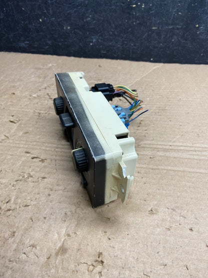 2003 to 2006 Chevrolet Silverado HVAC Heater Climate Control Module AF2241 DW3