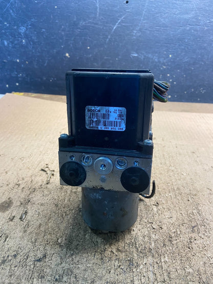 2001 2002 2003 BMW 325i 330i ABS Anti Lock Brake Pump 3451 6762113 z8937 DG3