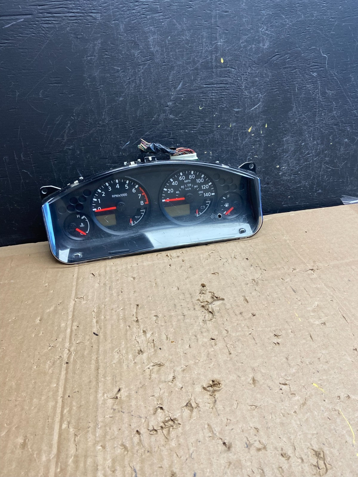 2006 2007 Nissan Xterra Speedometer Cluster Gauge AD6907 DG0