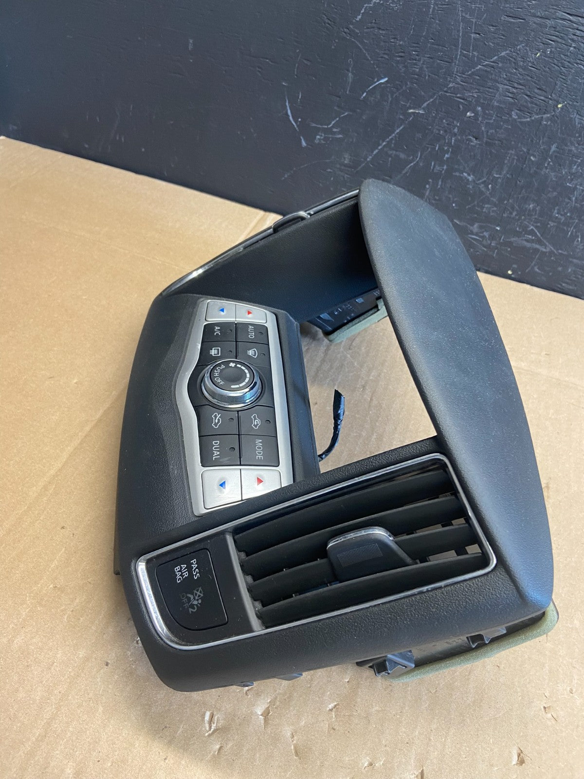 2009-2014 Nissan Maxima Center Console Climate Control Radio Bezel OEM AB9264 DG2