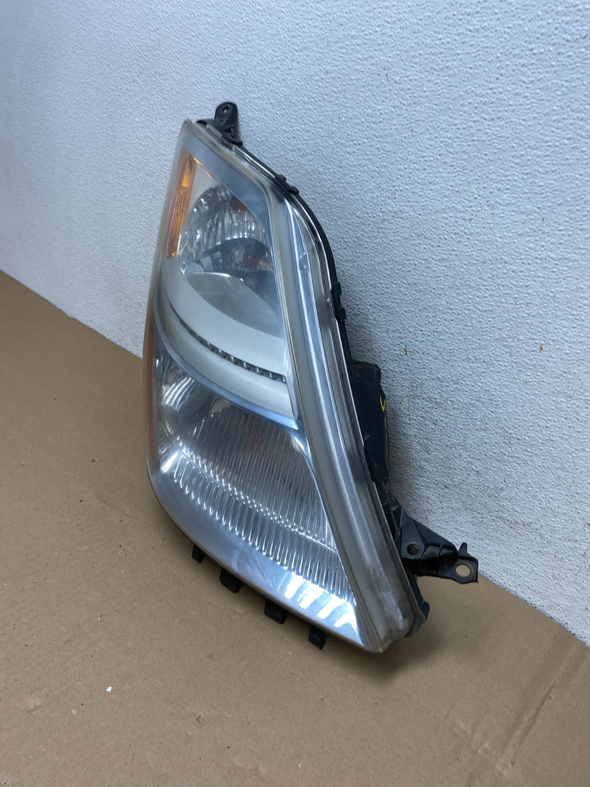 2006-2009 Toyota Prius Right Passenger Rh Side Headlight Halogen AG3325 DW1