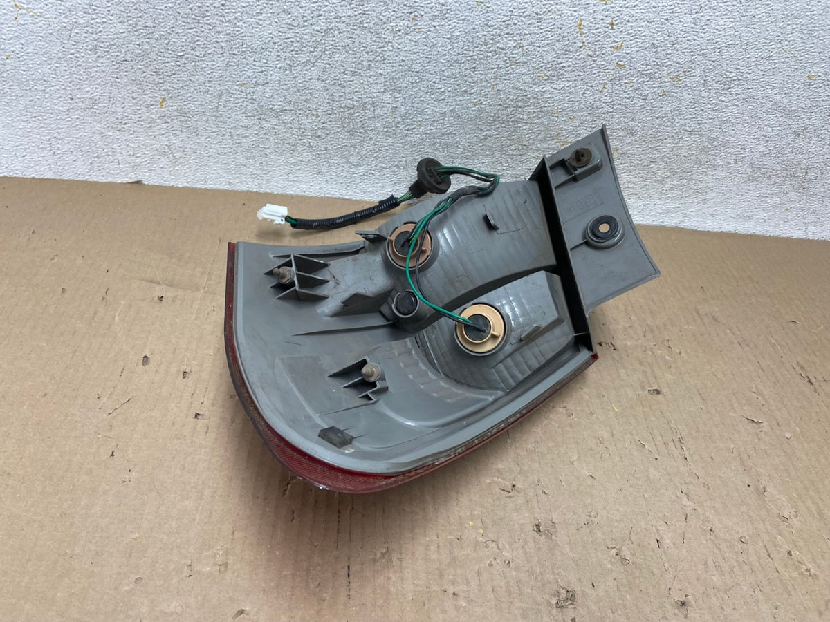 2008 to 2015 Nissan Rogue Left Driver LH Side Tail Light AH5867 LK4