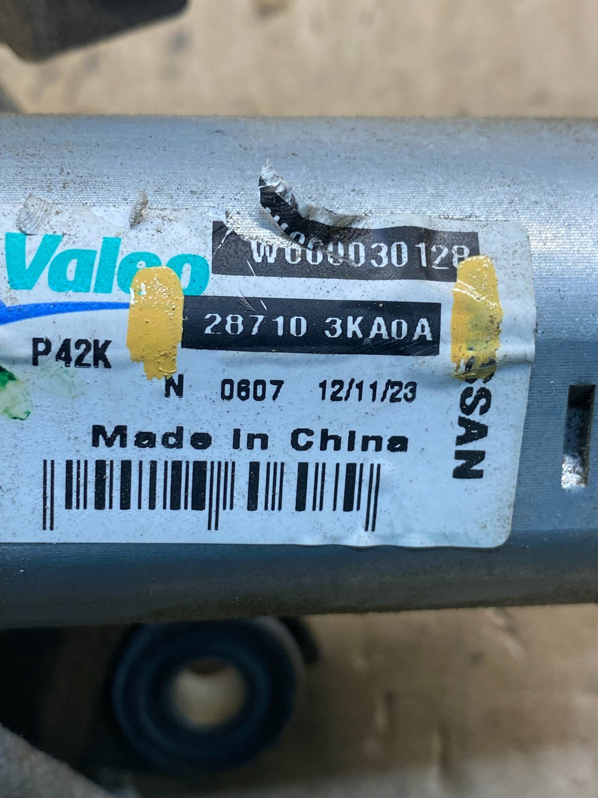2013-2016 Nissan Pathfinder Back Door Rear Wiper Motor Wiper Blade AB0378  DG6