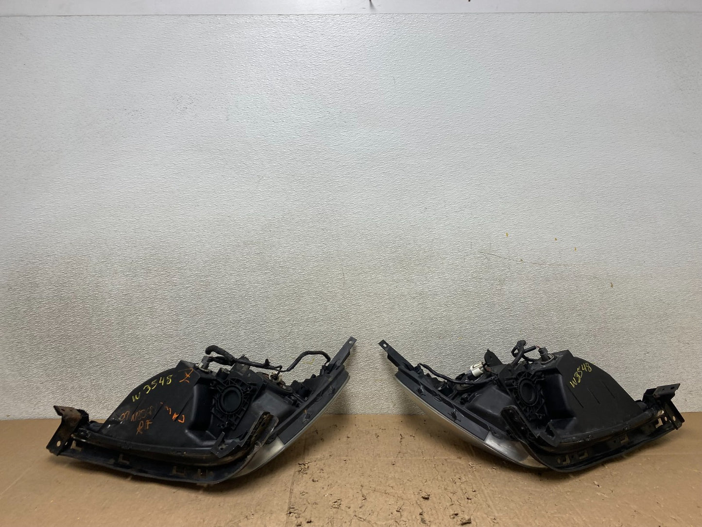 2005 2006 2007 Honda Odyssey Left+Right Set Halogen Headlights W3548 DW10