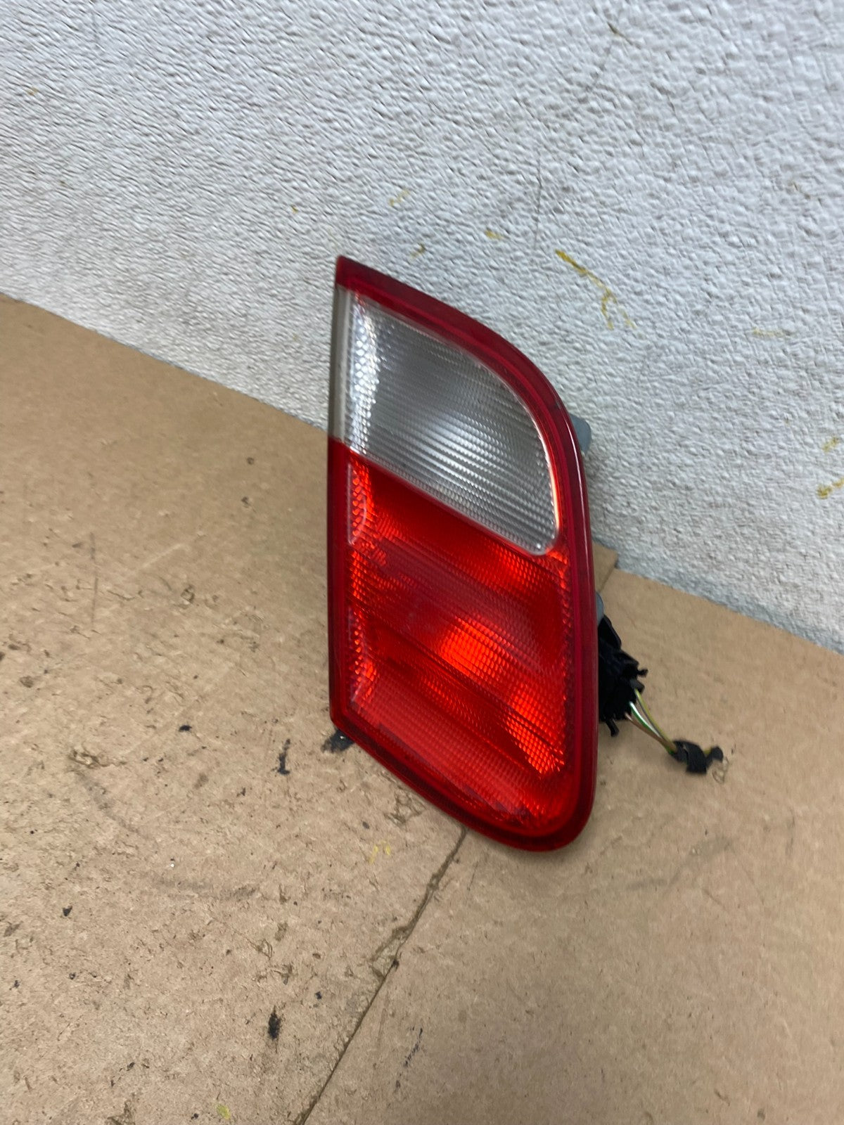 1998-2003 Mercedes Benz CLK Inner Left Driver LH Side Tail Light Lamp P6490 DW1