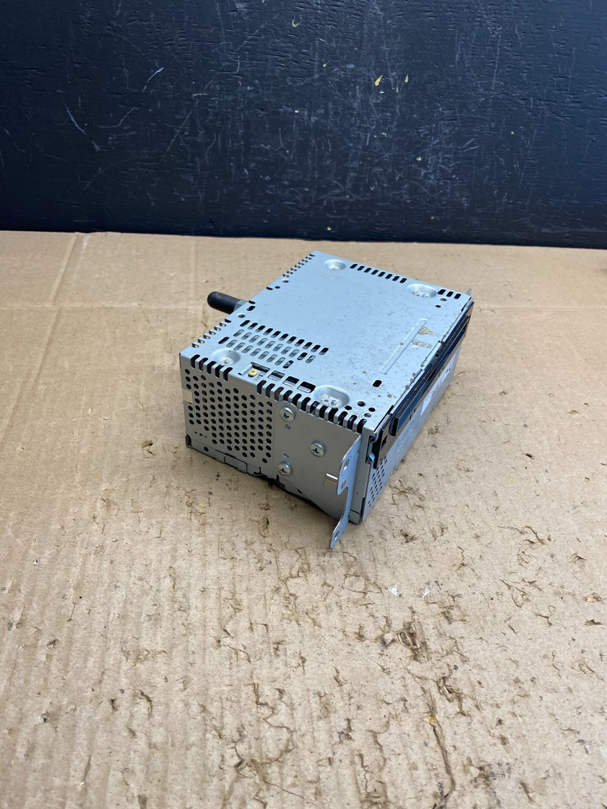 2013 to 2014 Ford Explorer Audio Equipment Radio Receiver AM FM CD ac4750 DG1