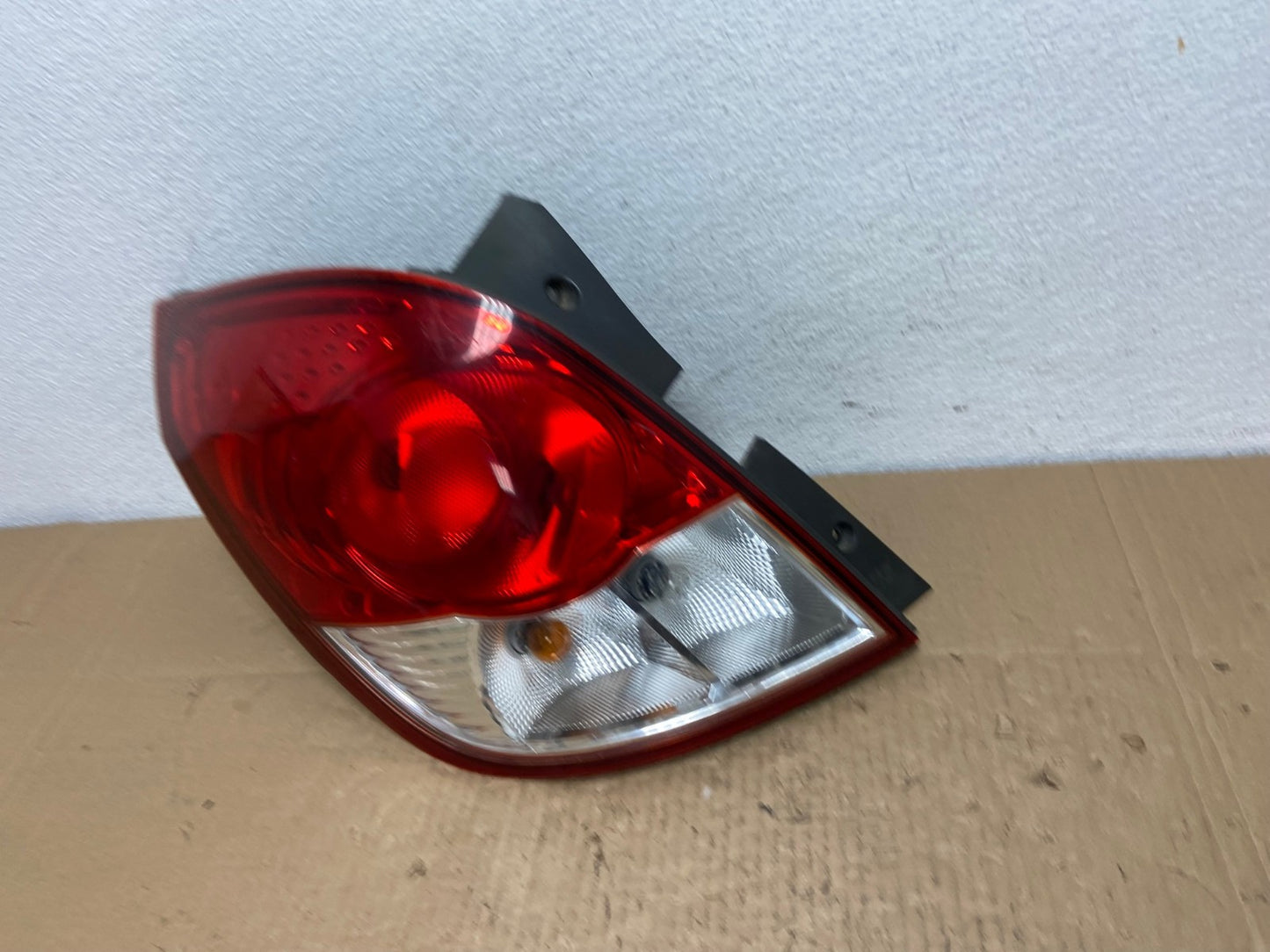 2008 2009 2010 Saturn Vue Left Driver Lh Tail Light Side Oem AC3892 LK1
