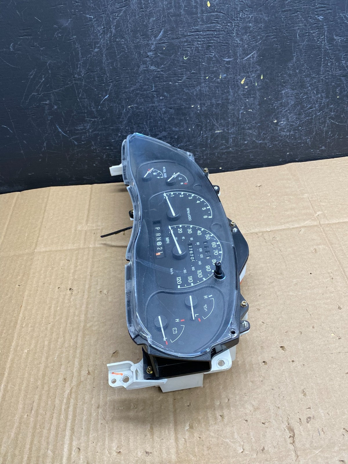 2001 2002 2003 Ford Explorer Speedometer Cluster Gauge AC9399 DG2