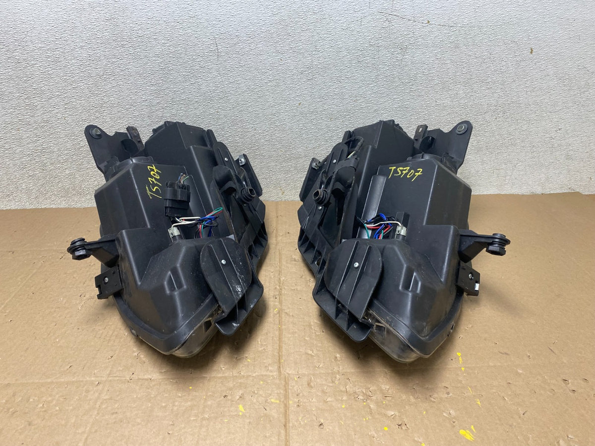 2007 to 2012 Gmc Acadia Left +Right Set Black LED Headlights T5707 DG15
