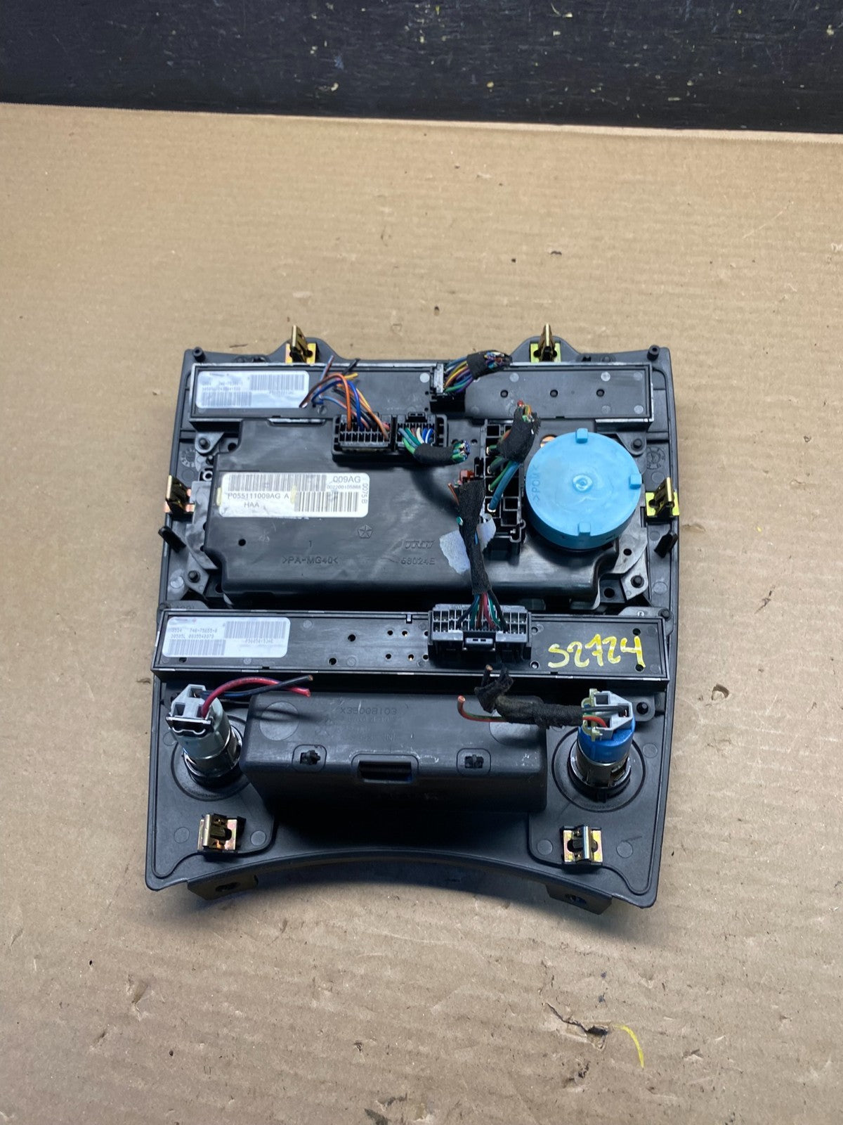 2005 2006 2007 Jeep Commander Grand Cherokee A/C Climate Control Bezel s2724 DG4
