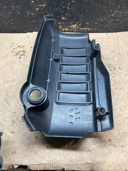 2007 to 2008 GMC Acadia 3.6L VVT Engine Cover Shield OEM v4219 DG7