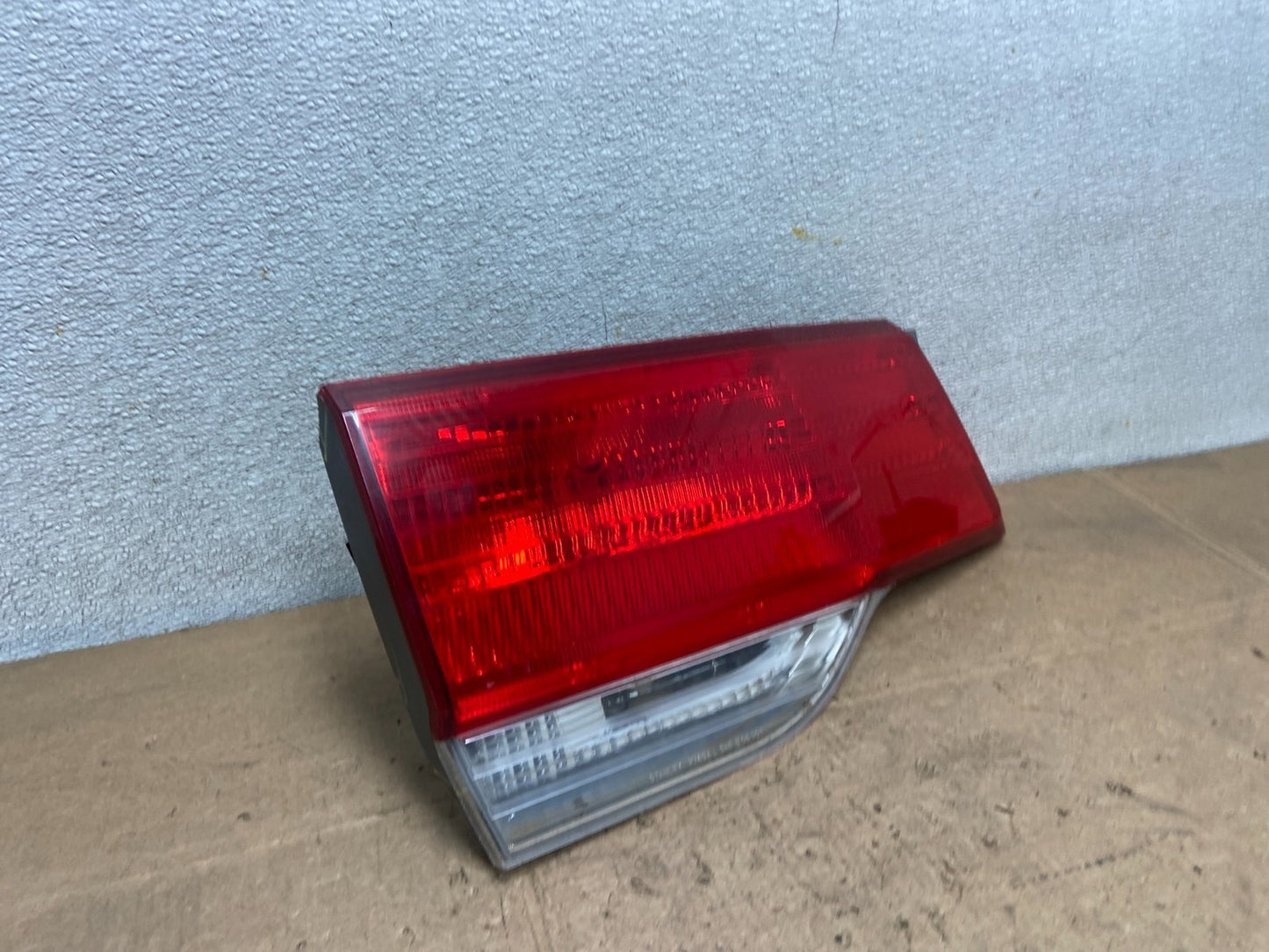 2008 to 2010 Honda Odyssey Left Driver LH Side Tail Light Inner Oem Y6909 DW2