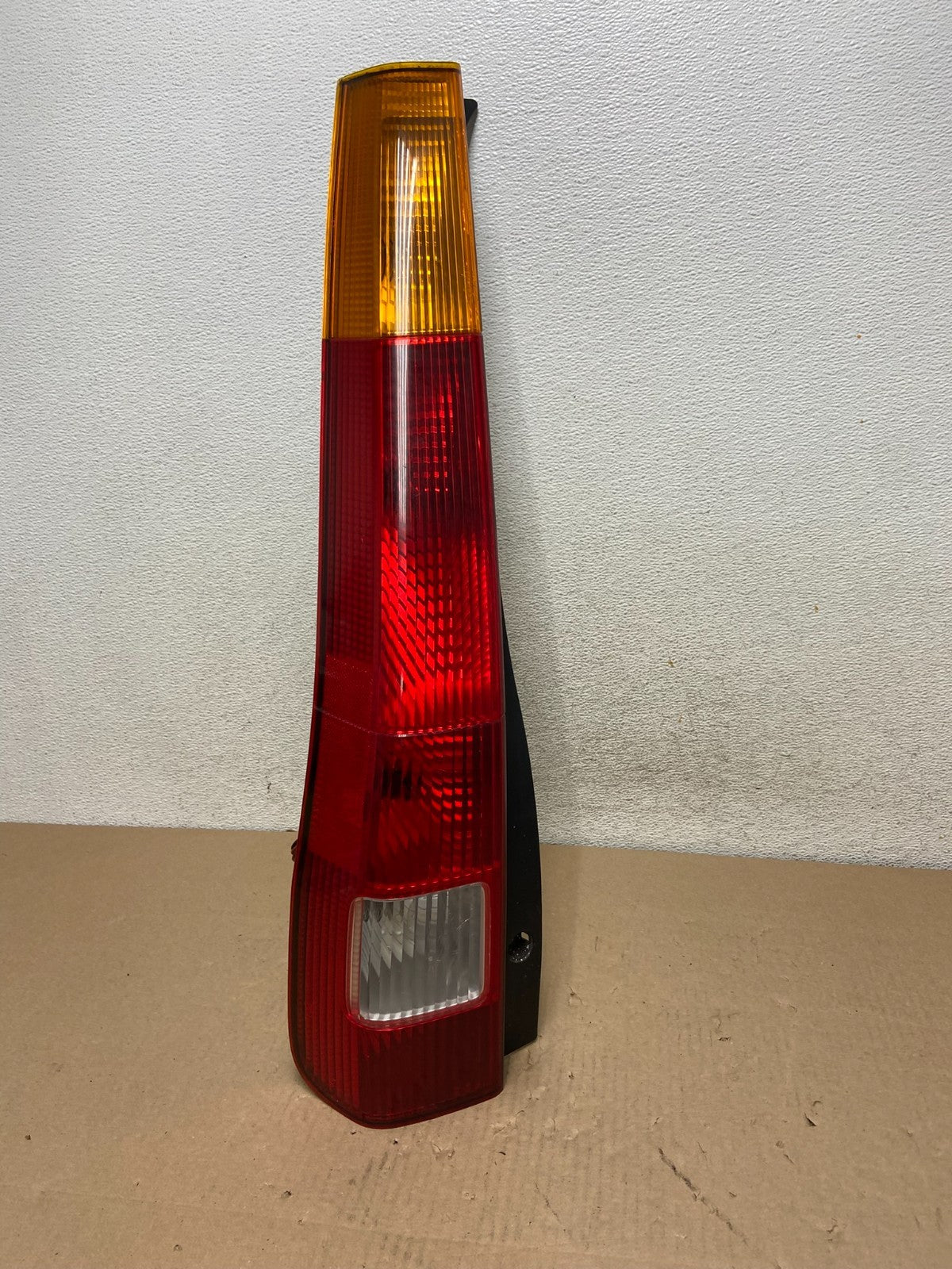 2002 2003 2004 Honda Crv Cr-v Left Driver Lh Tail Light AG5787 DW0