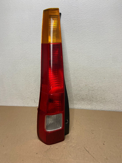 2002 2003 2004 Honda Crv Cr-v Left Driver Lh Tail Light AG5787 DW0