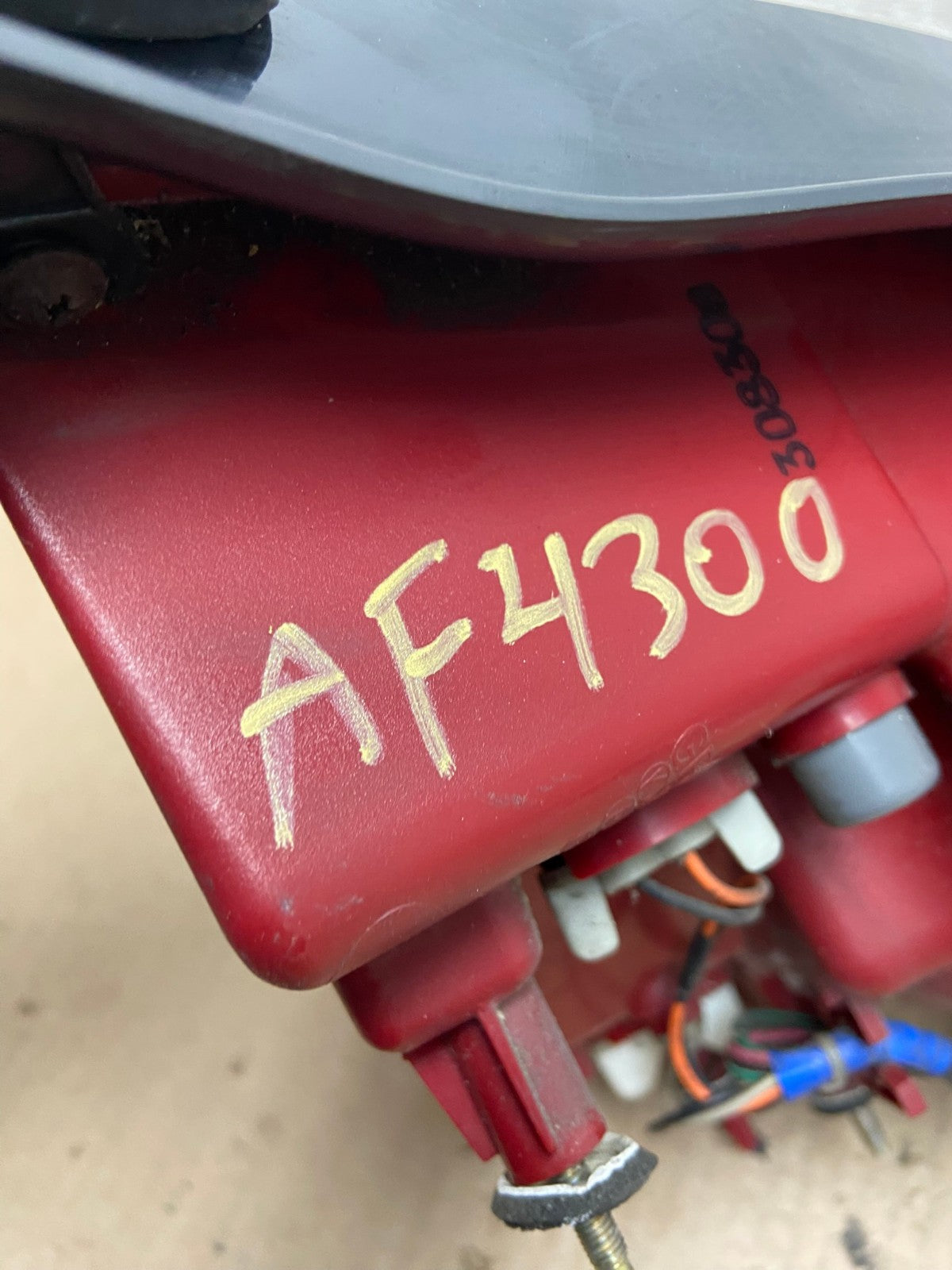 2004 2005 2006 Hyundai Elantra Sedan Left Driver LH Tail Light AF4300 LK7