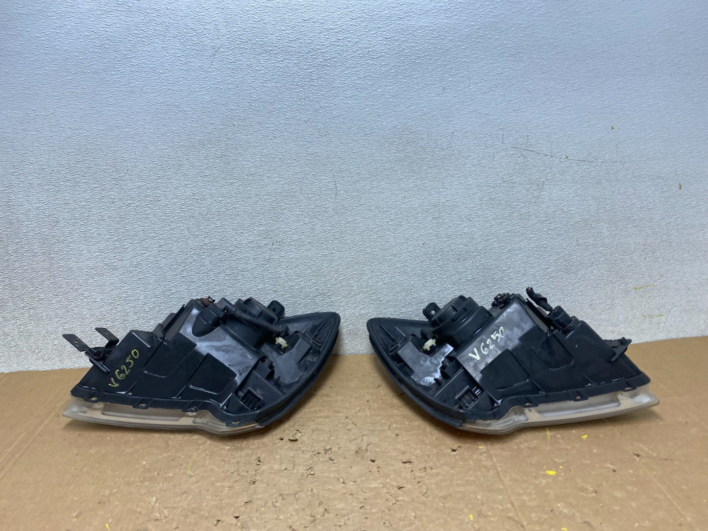 2007 to 2010 Kia Sportage Left+Right Halogen Headlights Oem V6250 DW14