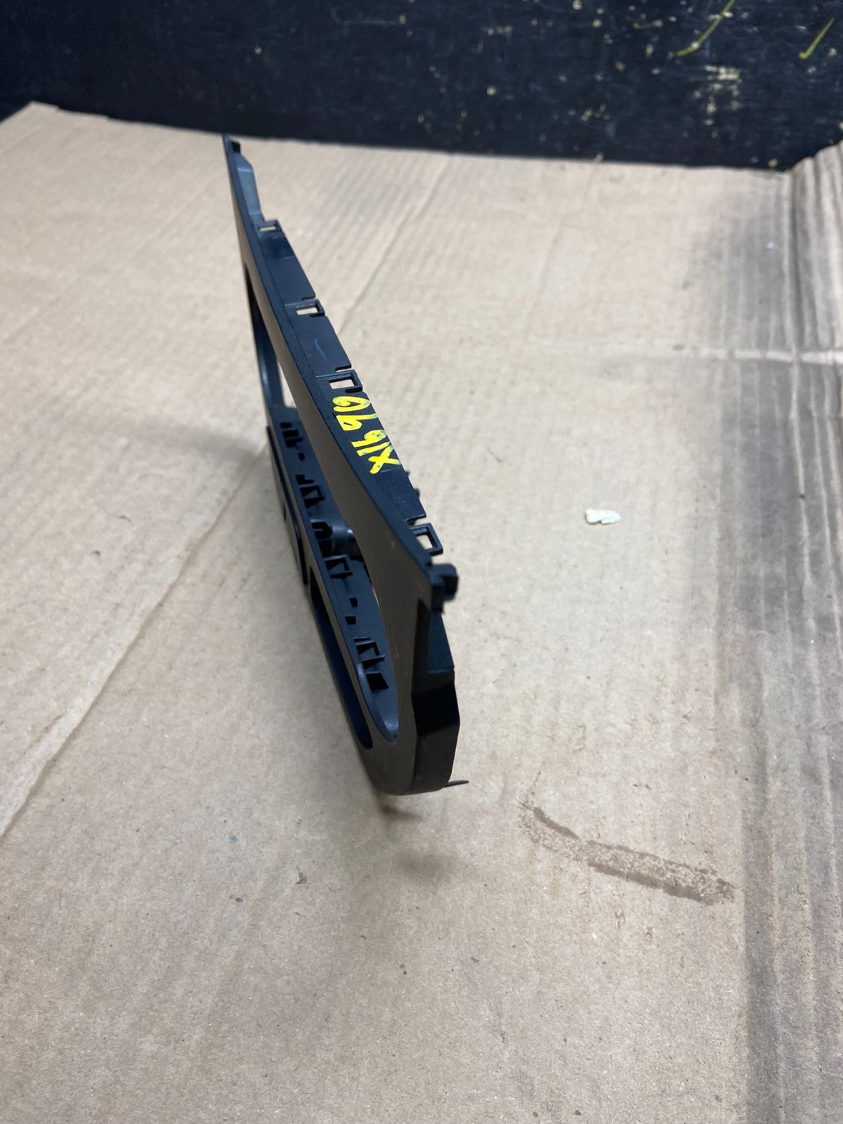 2013 to 2016 Ford Escape Climate Control Trim Panel W/ Switches Oem X1690 DG2