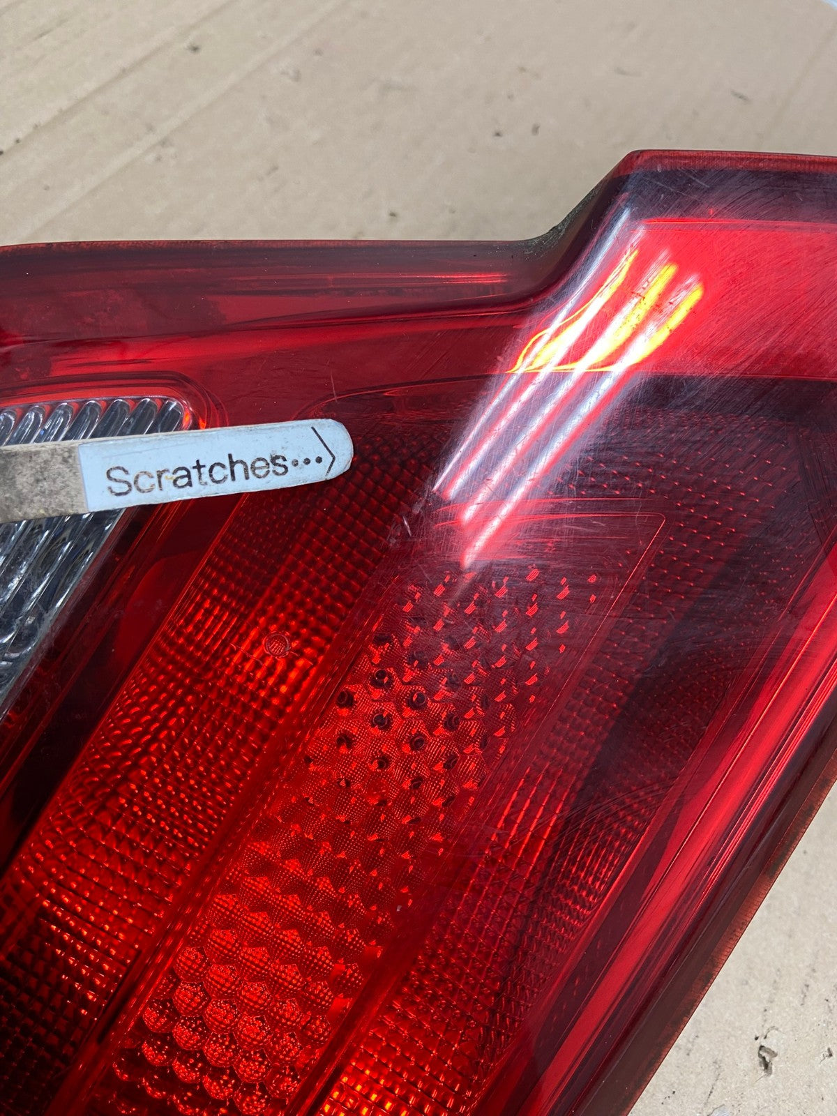 2011-2013 Jeep Grand Cherokee Right Passenger Rh Inner Tail Light AE8956 LK3