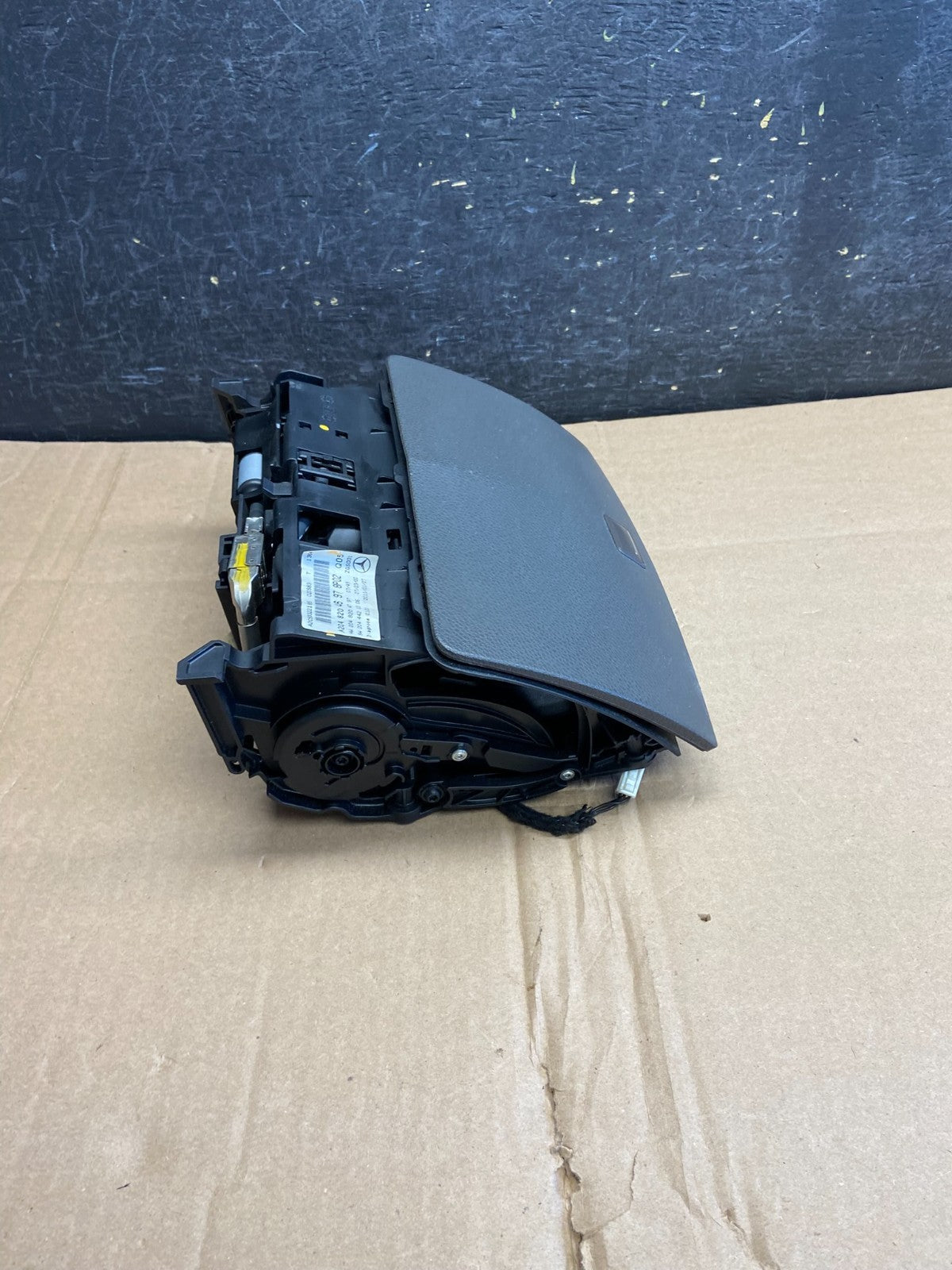 2008 to 2011 Mercedes W204 C300 Dashboard Navigation Display AI5970 Dg2
