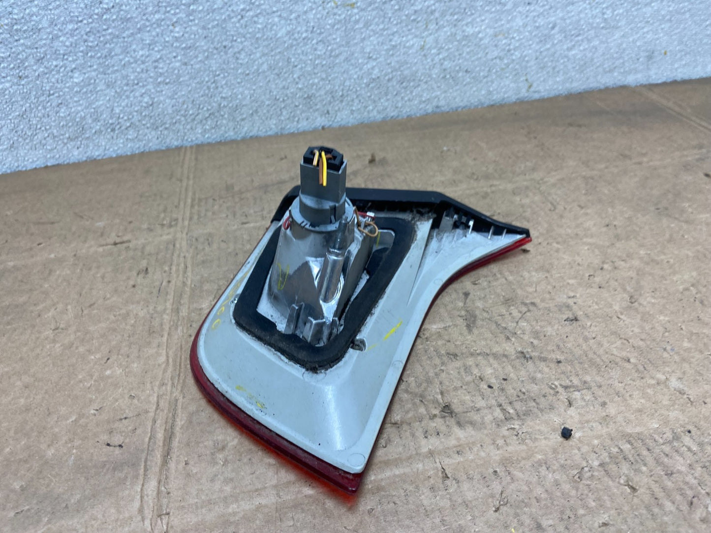 2008 to 2012 Bmw X6 E71 Right Passenger RH Side Inner Tail Light Oem Y5900 DG5