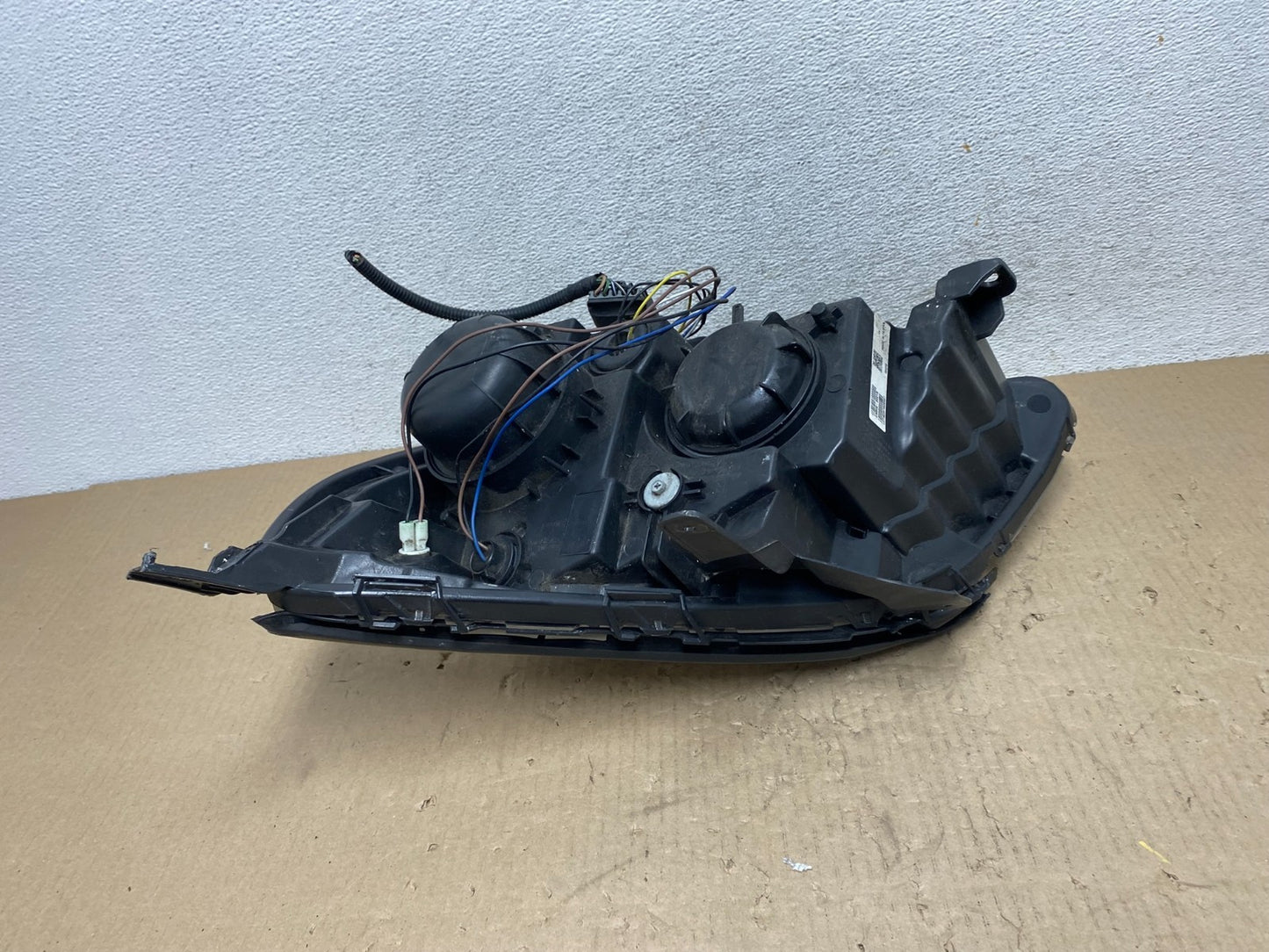 2010 - 2015 Chevrolet Equinox Halogen Headlight Right Passenger Side AG6541 DW5