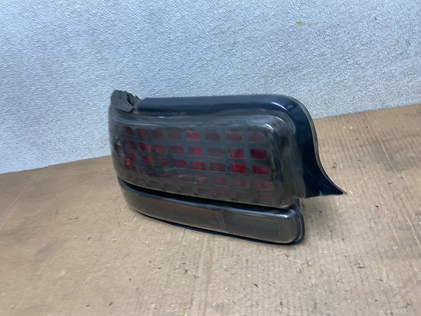 1988 to 1991 Pontiac Grand Prix Left Driver LH Side Tail Light AA64101