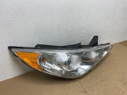 2011 - 2014 Hyundai Sonata Right Passenger Rh Side Headlight Halogen AE6899 DW2